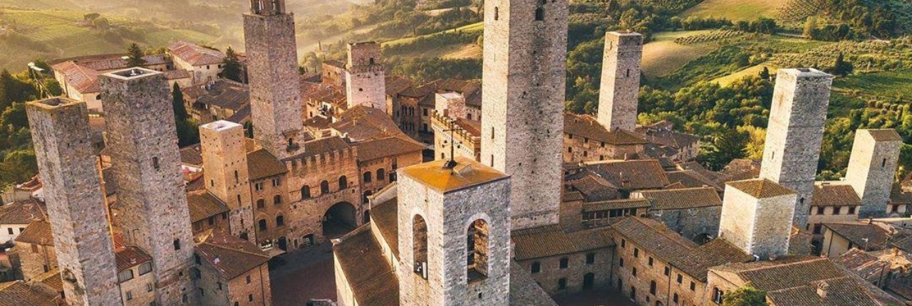 Siena and San Gimignano Private Tour view of Monteriggioni during the Siena and San Gimignano Private Tour