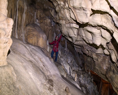 Tuscan Caves: Inside Grotta Maona